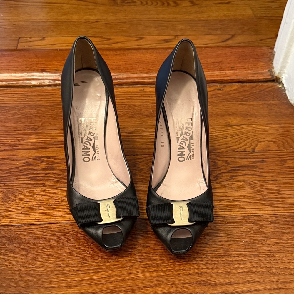 Ferragamo Vara Bow Peep-Toe Platform Pump